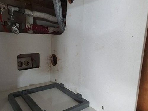 인의동 하수구막힘 배관 내부 상태와 막힘 위치를 점검하는 과정